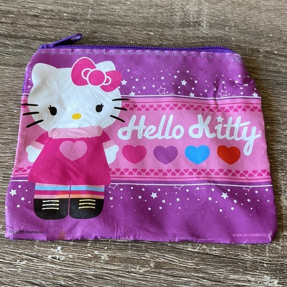 Hello Kitty Coin Purse - Picture 2 of 6